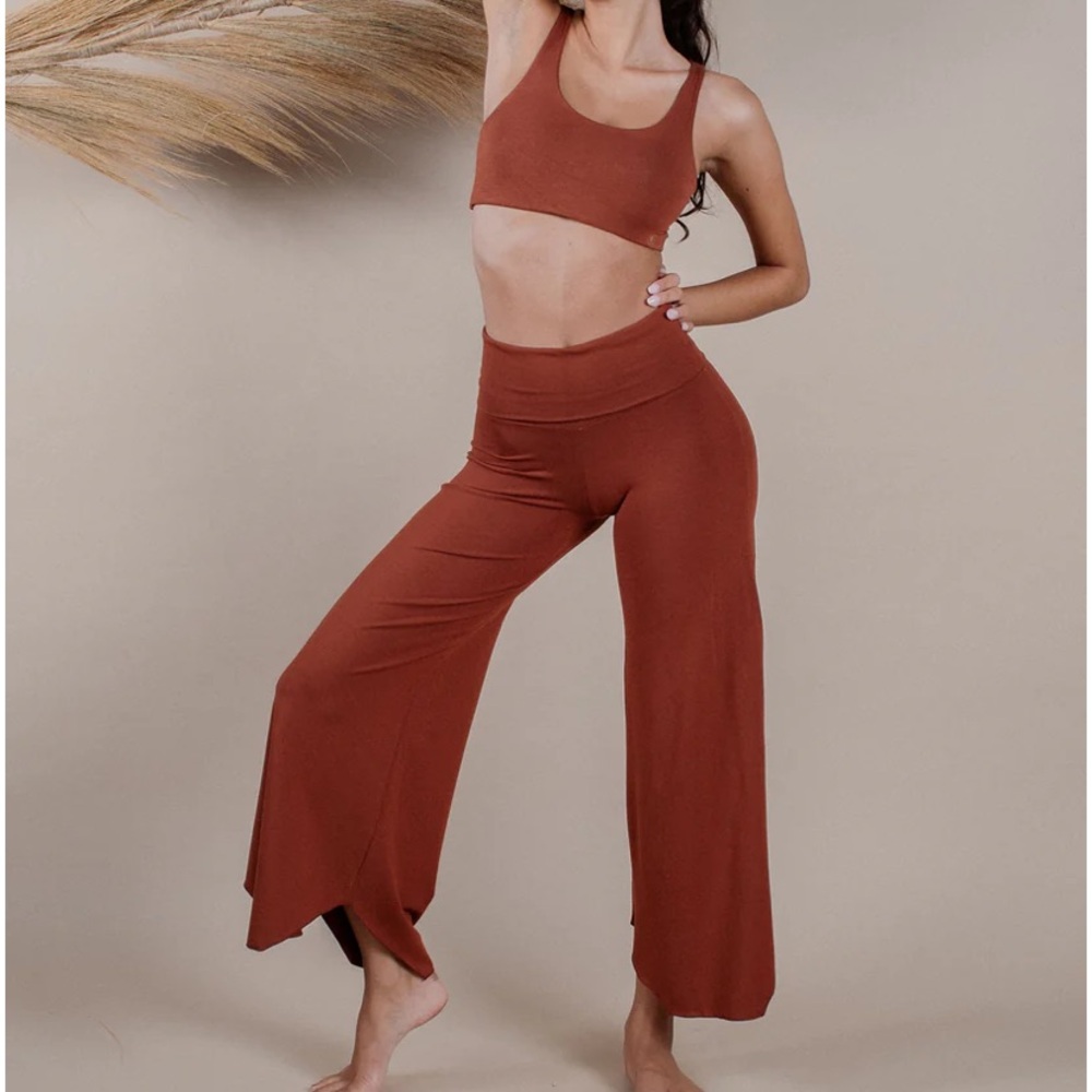 INDIGO LUNA LAYLA FLARES // SPICE